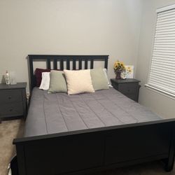 Queen Bed And Night Stands 