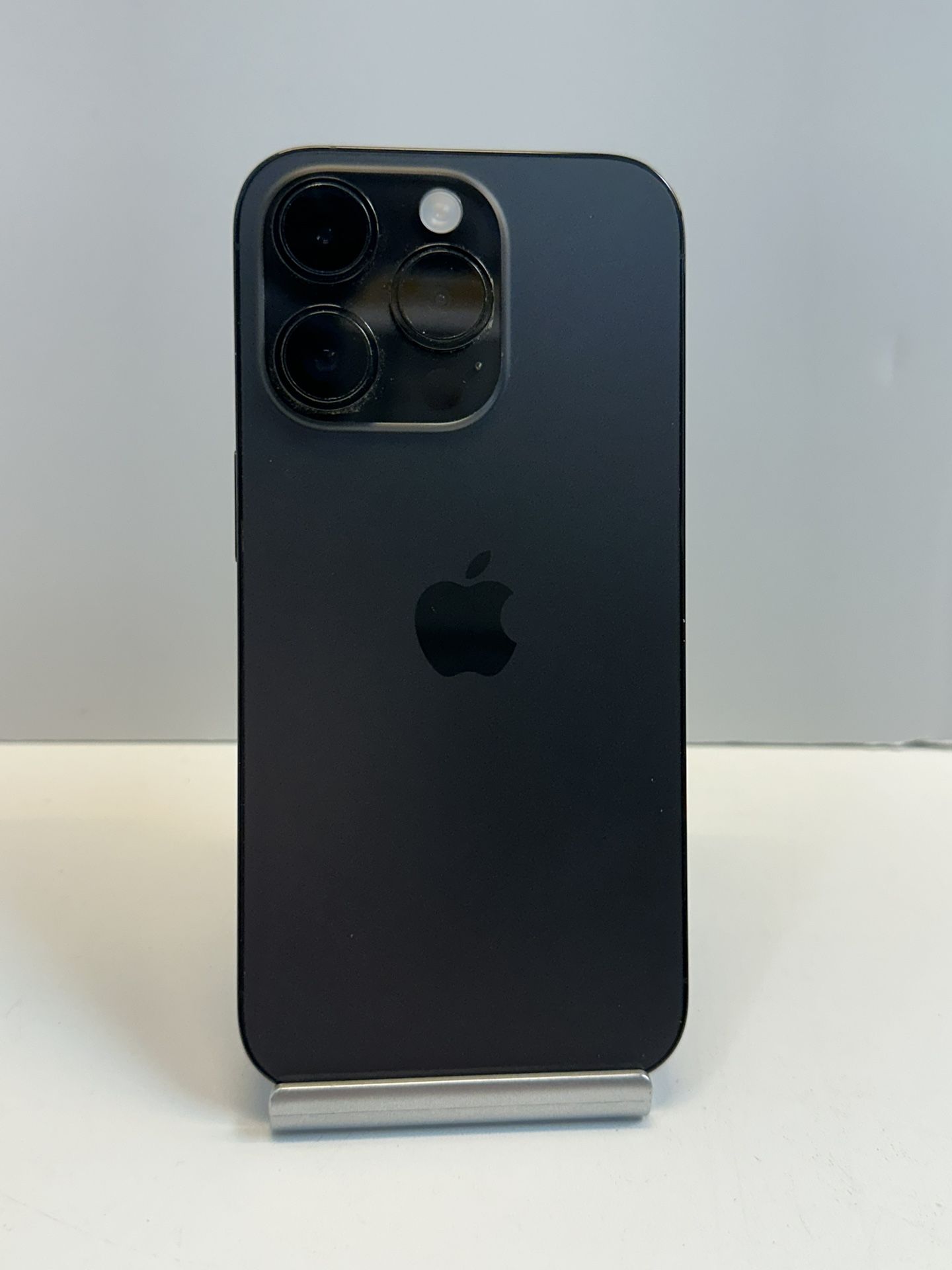 Apple iPhone 14 PRO 128gb. ( Fully Unlocked )