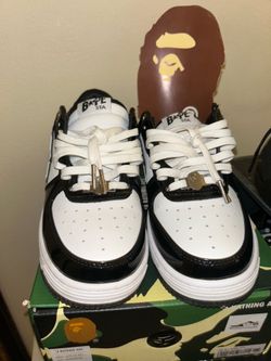 Bapesta shoes size 8.5 can fit 9.5