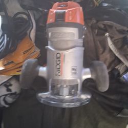 Rigid corded fixed base router