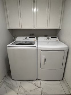 Insignia Matching Washer & Gas Dryer Set – Excellent Condition – $650 OBO