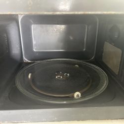 Magic Chef Microwave 