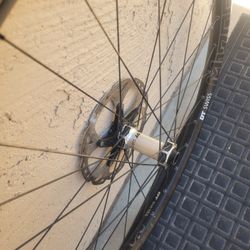 Dt Swiss M1700 Spline 2 30 Front Mountain Bike Wheel