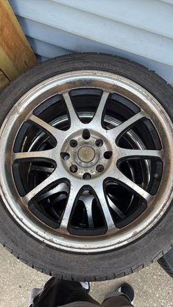 17-Inch Alloy Wheel with 215/45R17 Tire