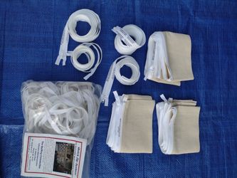 Long arm sewing machine zippers