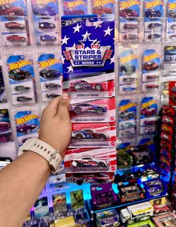 Hot Wheels Stars & Stripes Series Set of 5 For Sale or Trade
