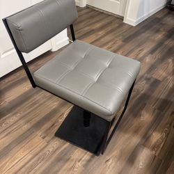 3 Premium Bar Stools