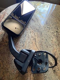 2008-2017 Freightliner Cascadia left side (driver) chrome door mirror.