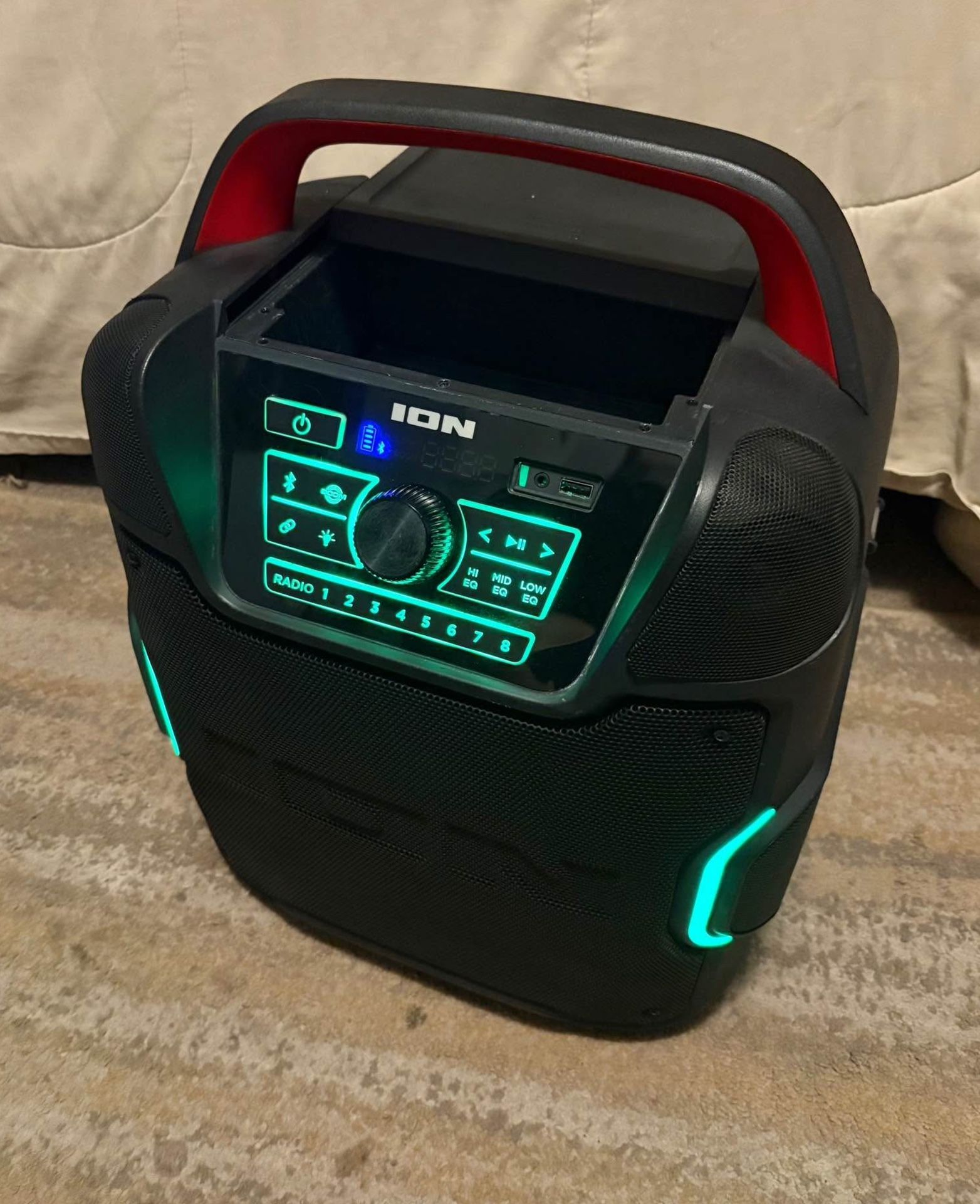 Ion Pathfinder 320 All-Weather Bluetooth Party Speaker – 200W, 320° 5-Speaker Sound, 100hr Battery, LED Lightsu