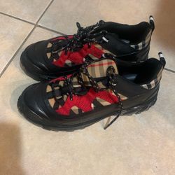 Burberry Size 38 Women 