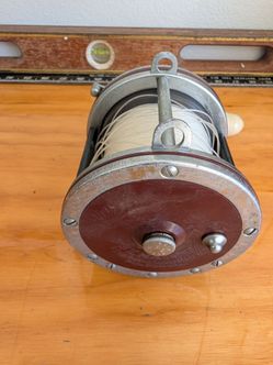 Penn senator fishing reel