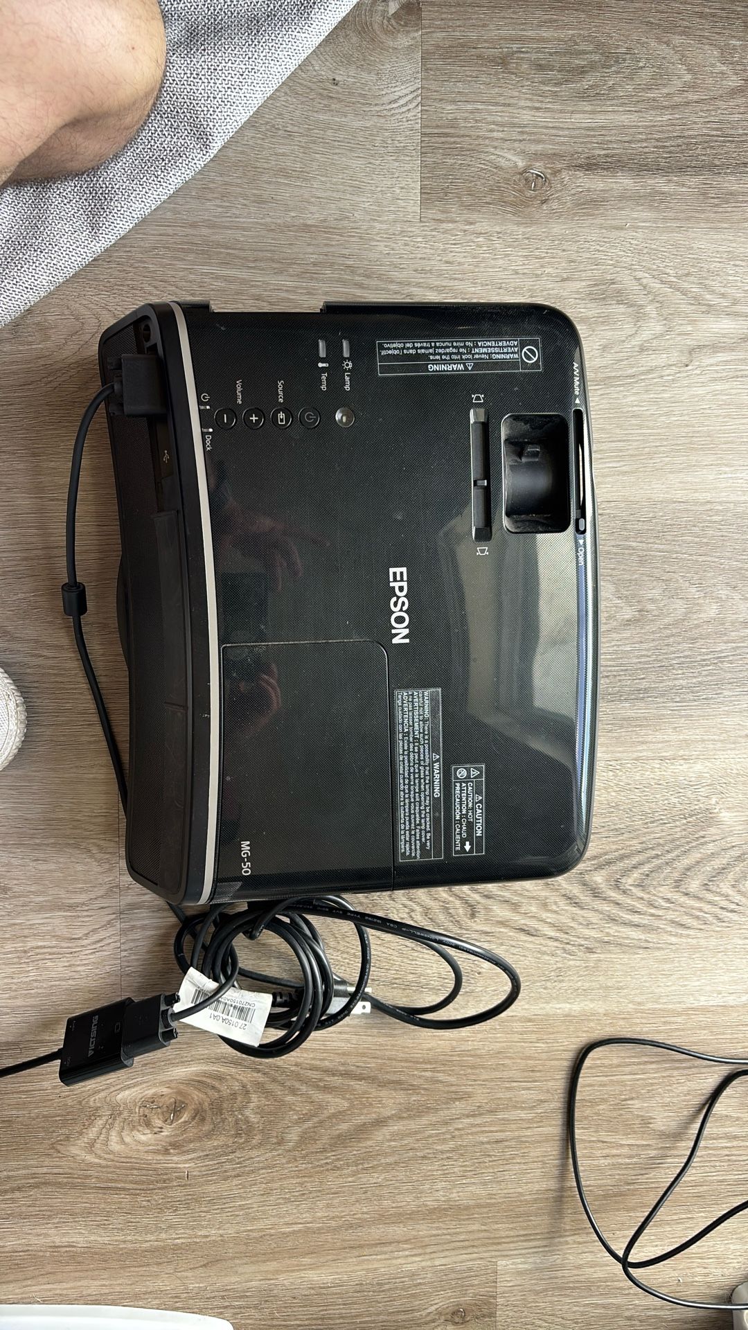 Epson MG-50 Projector