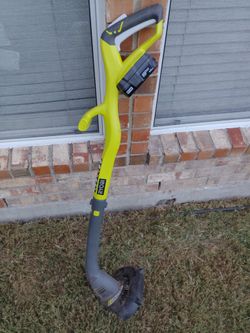 REDUCED........Ryobi Battery Trimmer 