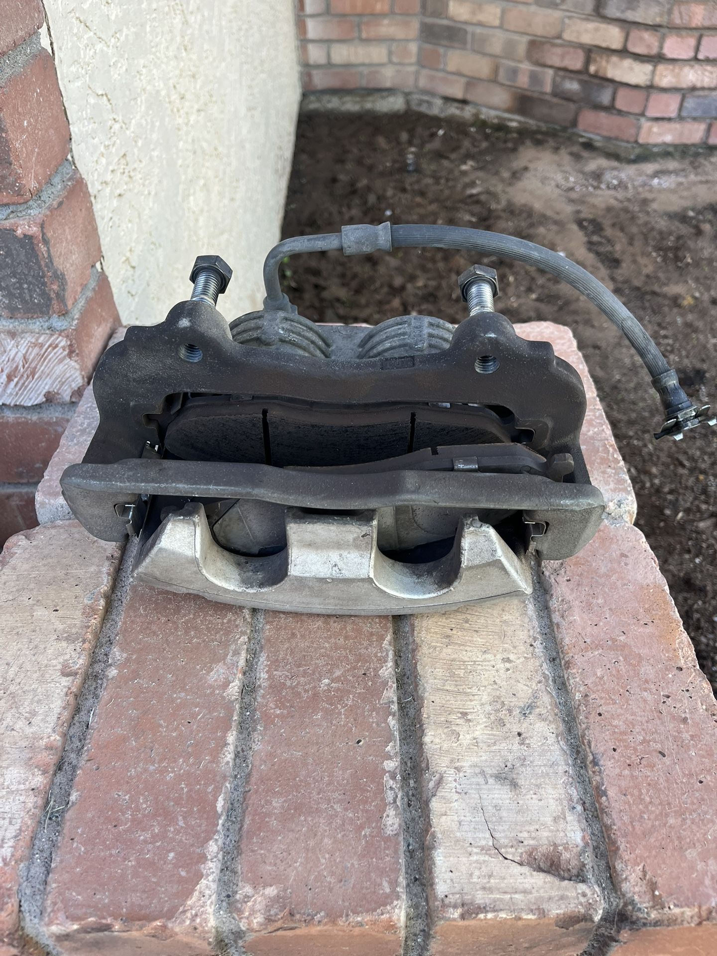 98-02 Camaro Trans Am LS1 Front Brake Calipers & Caliper Brackets