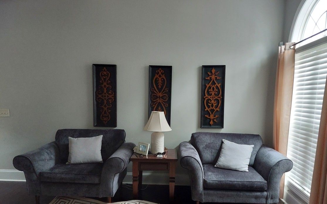 Set Pf Two Chairs Including Wall Decor