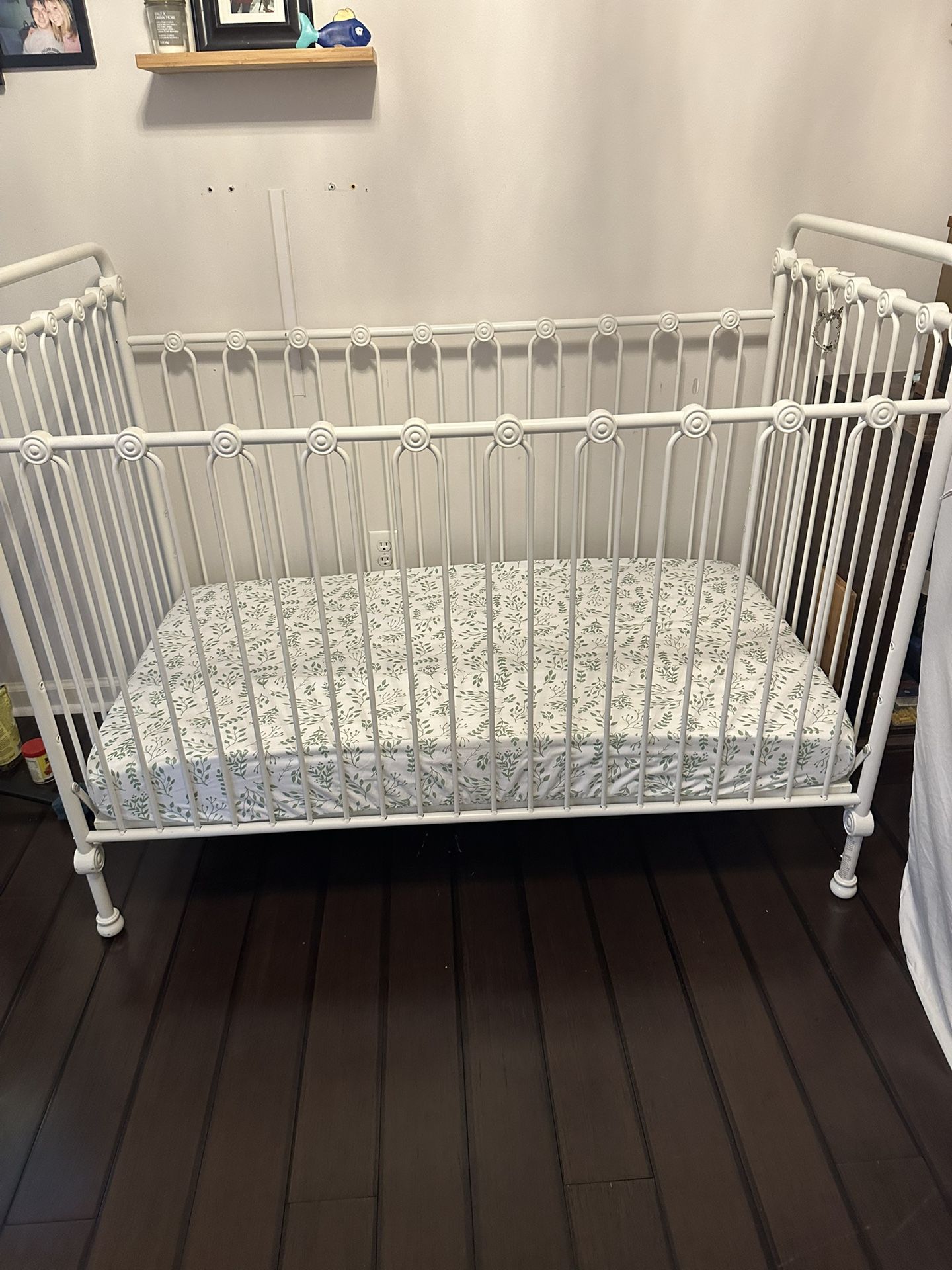 Vintage Bratt Decor Crib & Changing Table