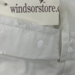 Women’s White Skirt