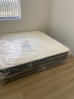 King mattress regular and box spring set (2pc - brand new)