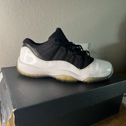 Tuxedo Jordan 11