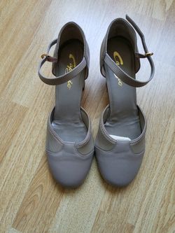 Dance Shoes size 8M