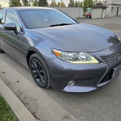 2015 Lexus ES 300h