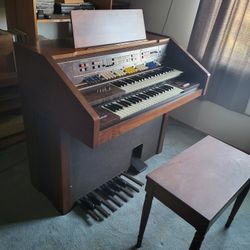 Vintage Farfisa Hermitage Organ
