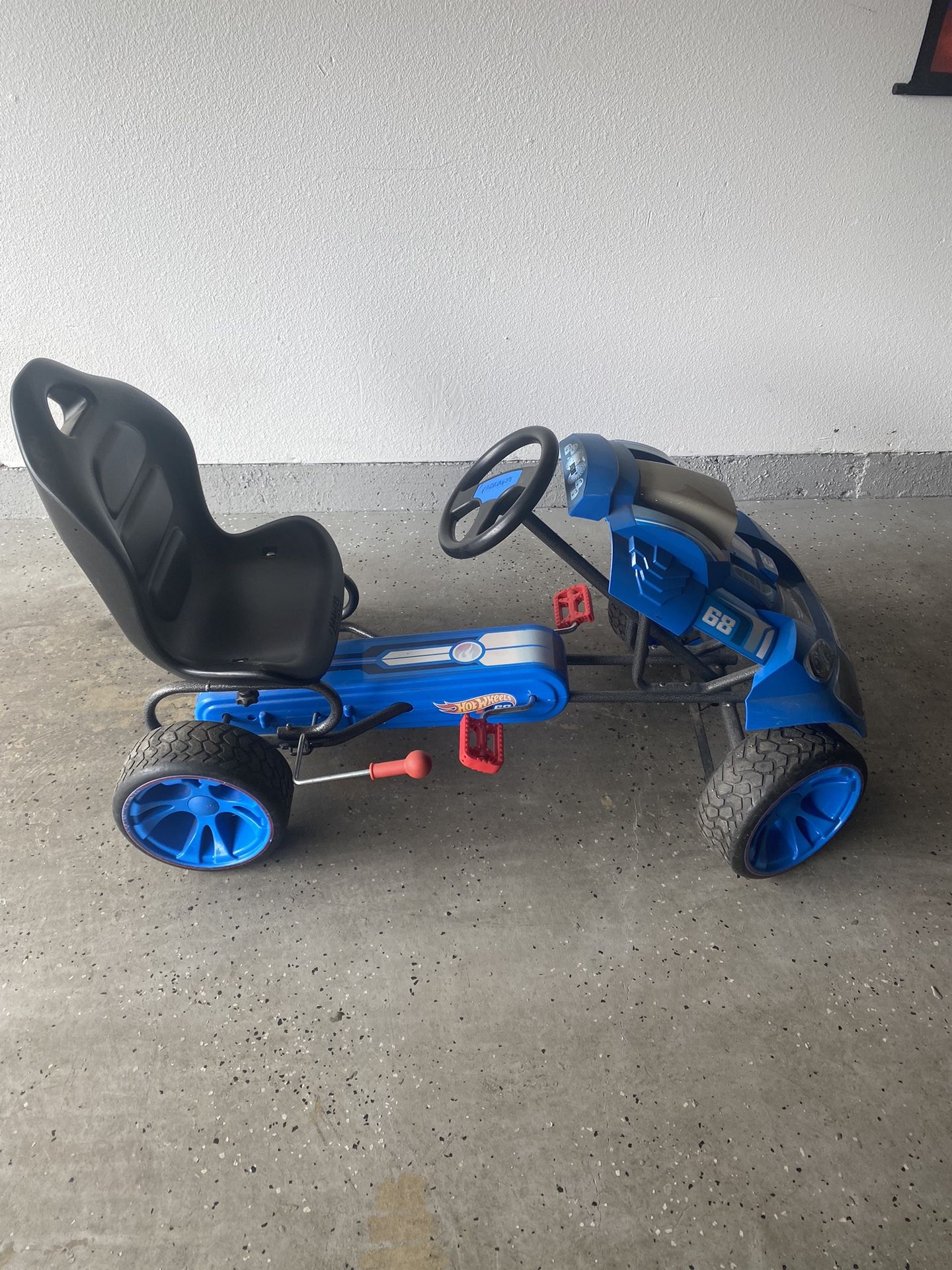 Hot Wheels XL Pedal Go Kart