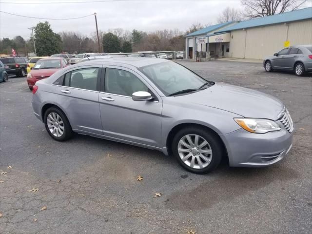 2013 Chrysler 200