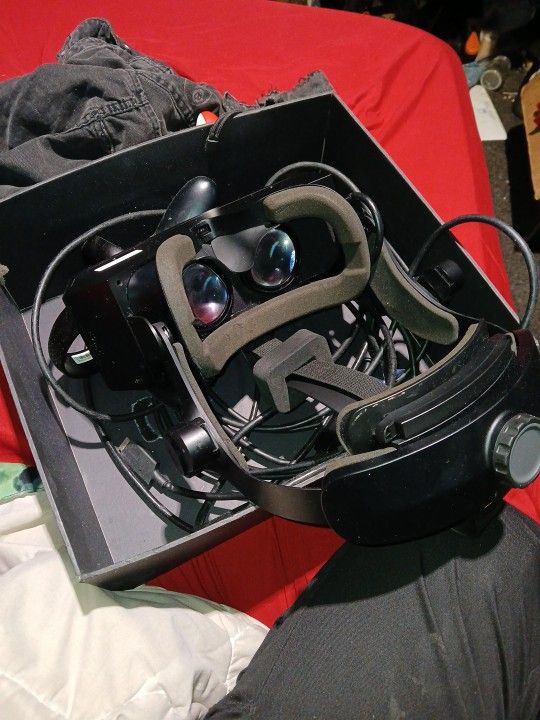 Pimax Crystal Near New Barely Used