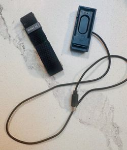 Hume Fitness Tracker Charging Dock and Strap