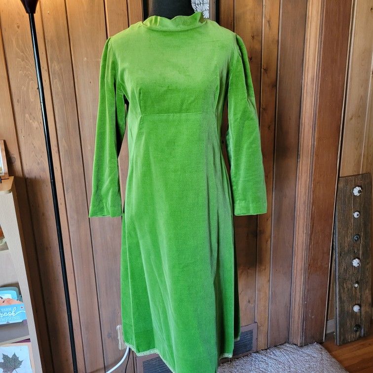 Vintage Women's Green Velveteen Dress 3/4 Sleeves High Neck Handmade Sz Lg