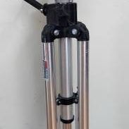 Bogen Manfrotto 3033 Camera Tripod with 3047 3-way Pan Head