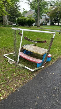 FREE! - Little Tikes & Hockey Net