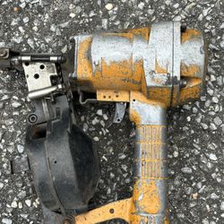 BOSTITCH N12 PNEUMATIC AIR ROOFING NAILER 