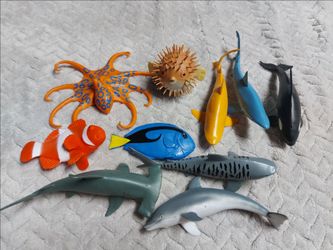 Plastic sea animals
