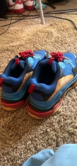 Balenciagas triple s