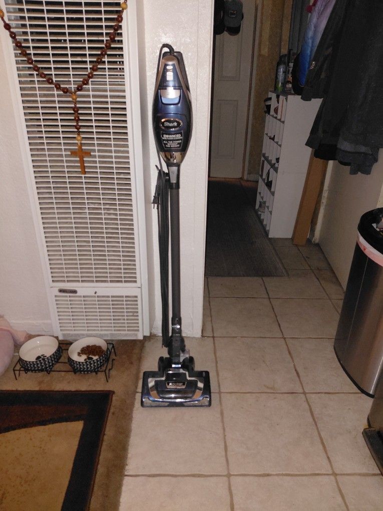 Shark Rocket Vacuum. Works Great. Paid 150. Selling For 70