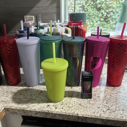 Starbucks Cups 