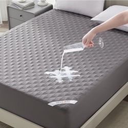New Waterproof Mattress Protector, Noiseless King Size Mattress Pad with Deep Pocket Fitted Up to 6-18 inches