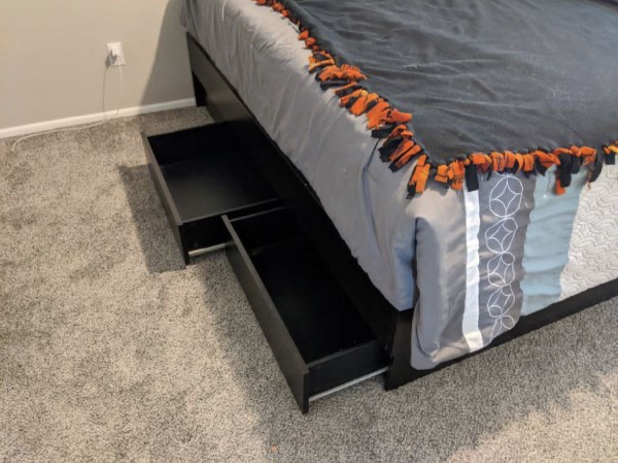 Queen bed frame w/ storage (Matress not included)
