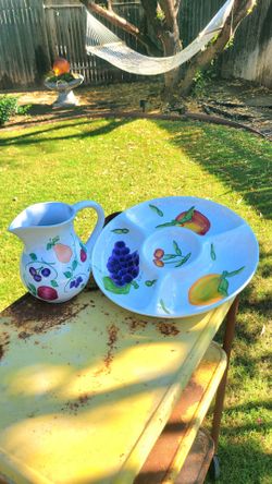 Orchard Medley Pitcher 64oz & Vigor Platter