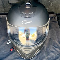 Fulmer Ace 152 Motorcycle Helmet, Practically New. Size M (57-58 cm)
