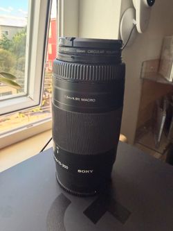 Sony 75-300mm f/4.5-5.6 Macro (model SAL75300),