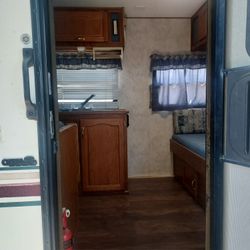 98 Chateau Travel Trailer 