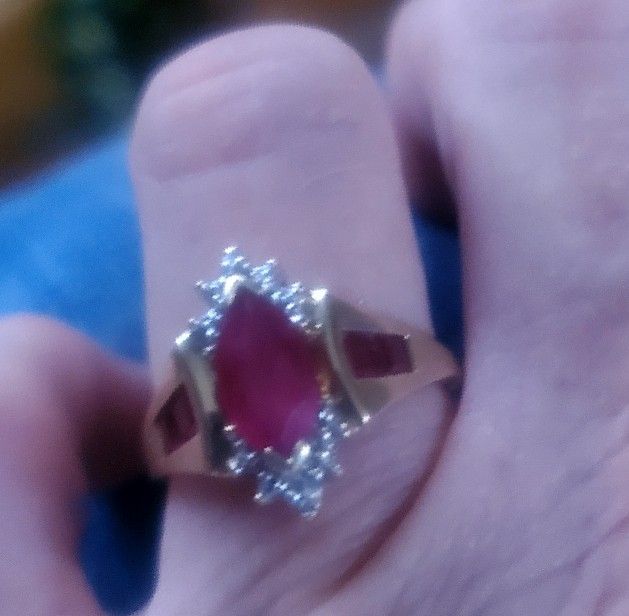 Beautiful Ruby and Diamond Ring