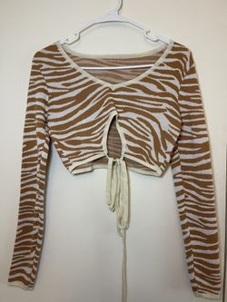 shein medium cropped burnt orange cheetah thick knitted material 