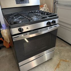 GE Gas Stove