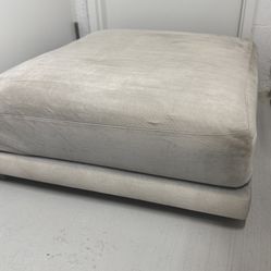 Poliform Ottoman
