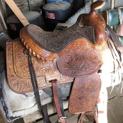 Hereford Tex Tan Of Yoakum 15.5” Saddle