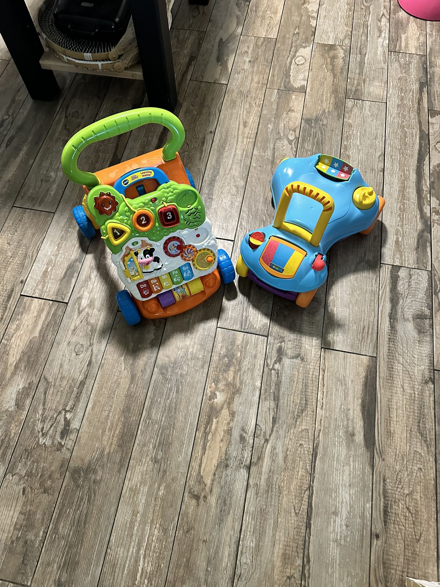 Baby/toddler Toys Like New $20 For Both 